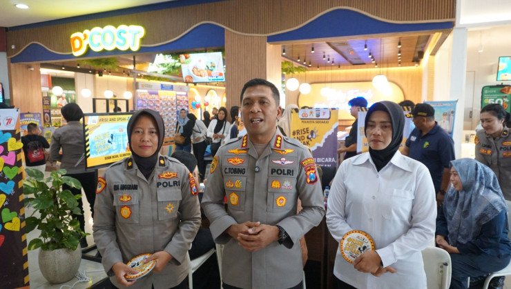 Polwan Polresta Sidoarjo Ajak Masyarakat Berani Bicara, Selamatkan Sesama